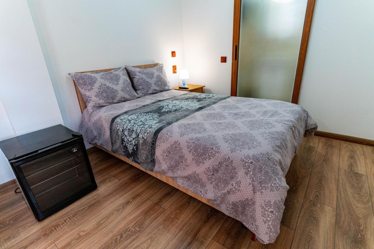 La Bebe 2 Beds Leilighet Hunedoara Eksteriør bilde