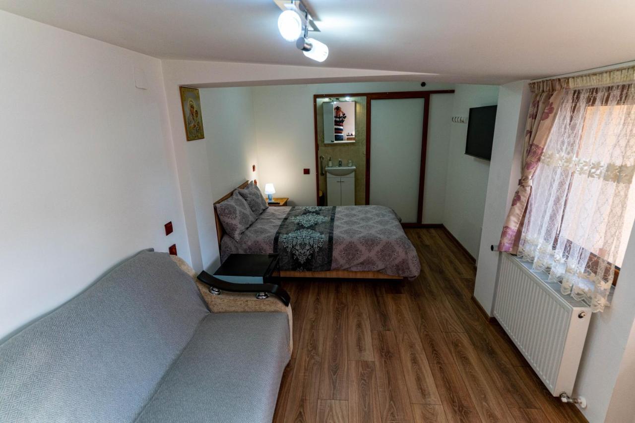 La Bebe 2 Beds Leilighet Hunedoara Eksteriør bilde